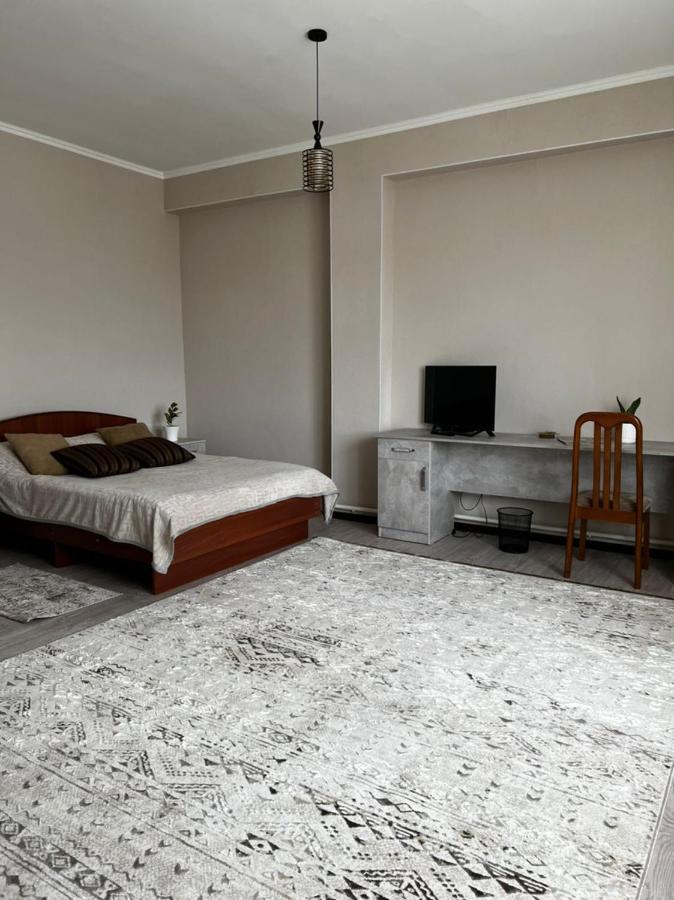 Meiman House Close To Asia Mall Biskek Kültér fotó