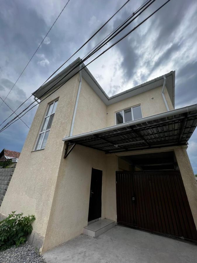 Meiman House Close To Asia Mall Biskek Kültér fotó